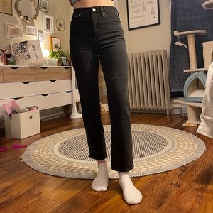 Madewell Classic Straight Jeans in Black/Lunar Wash, excellent condition!